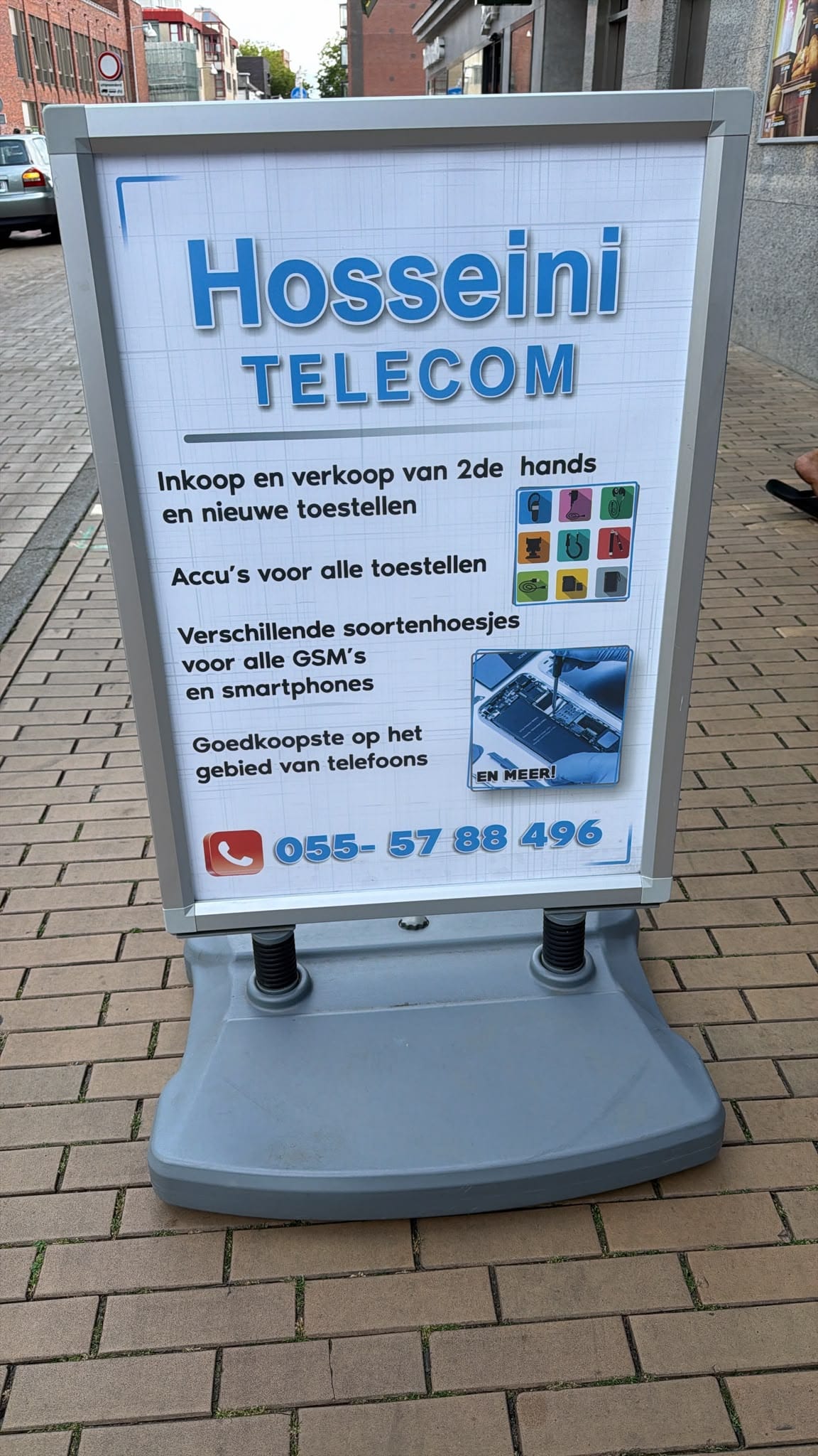 A-bord voor de winkel met in- en verkoop van toestellen